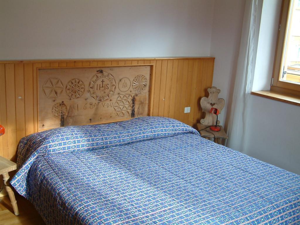 Ferienwohnung Casa Elisa Pozza di Fassa Zimmer foto
