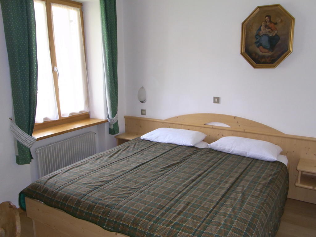 Ferienwohnung Casa Elisa Pozza di Fassa Zimmer foto