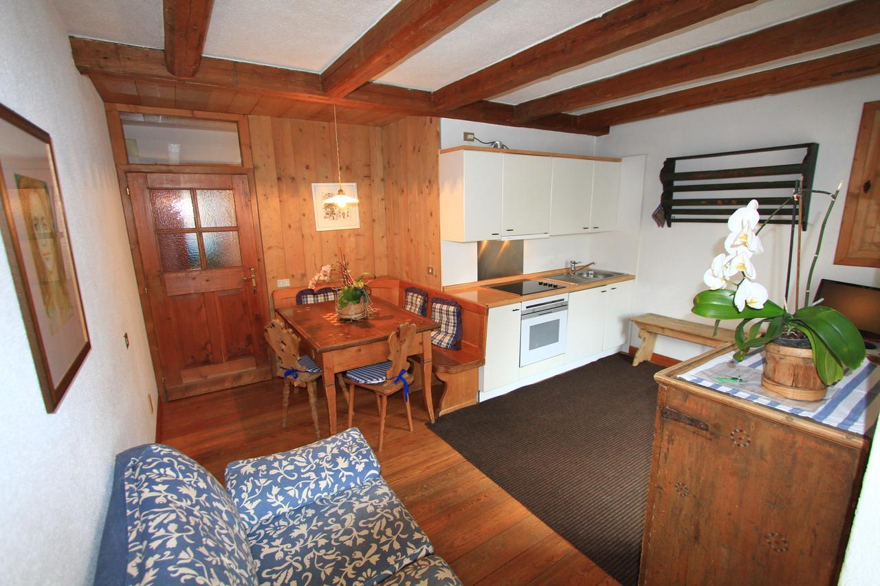 Ferienwohnung Casa Elisa Pozza di Fassa Exterior foto